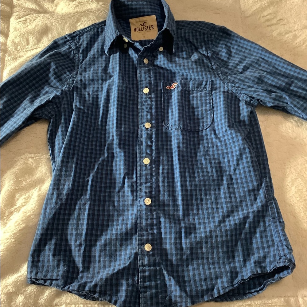 5/$20 Hollister men's blue long sleeve button down